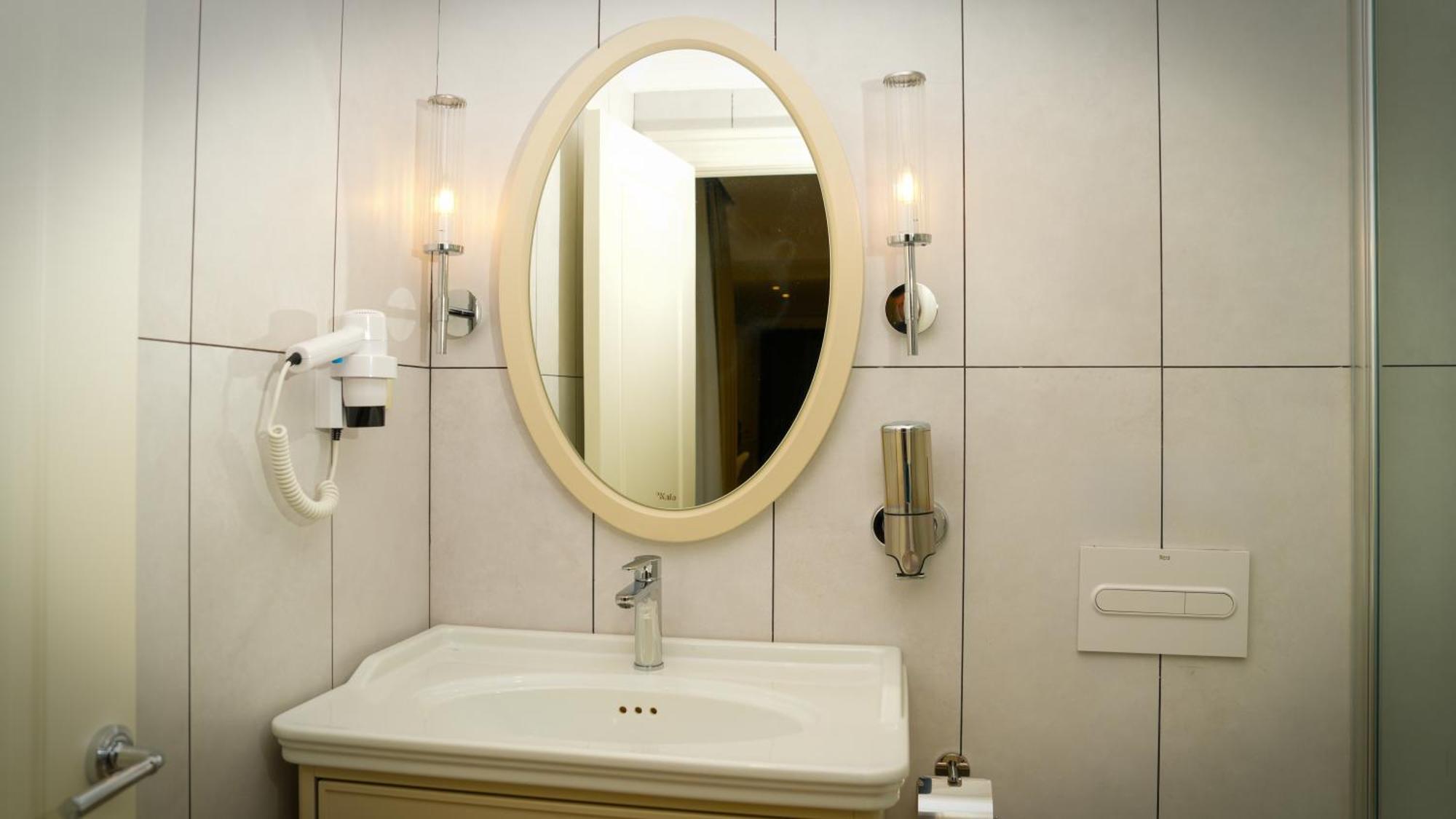 Gaia Suites Istanbul Bagian luar foto