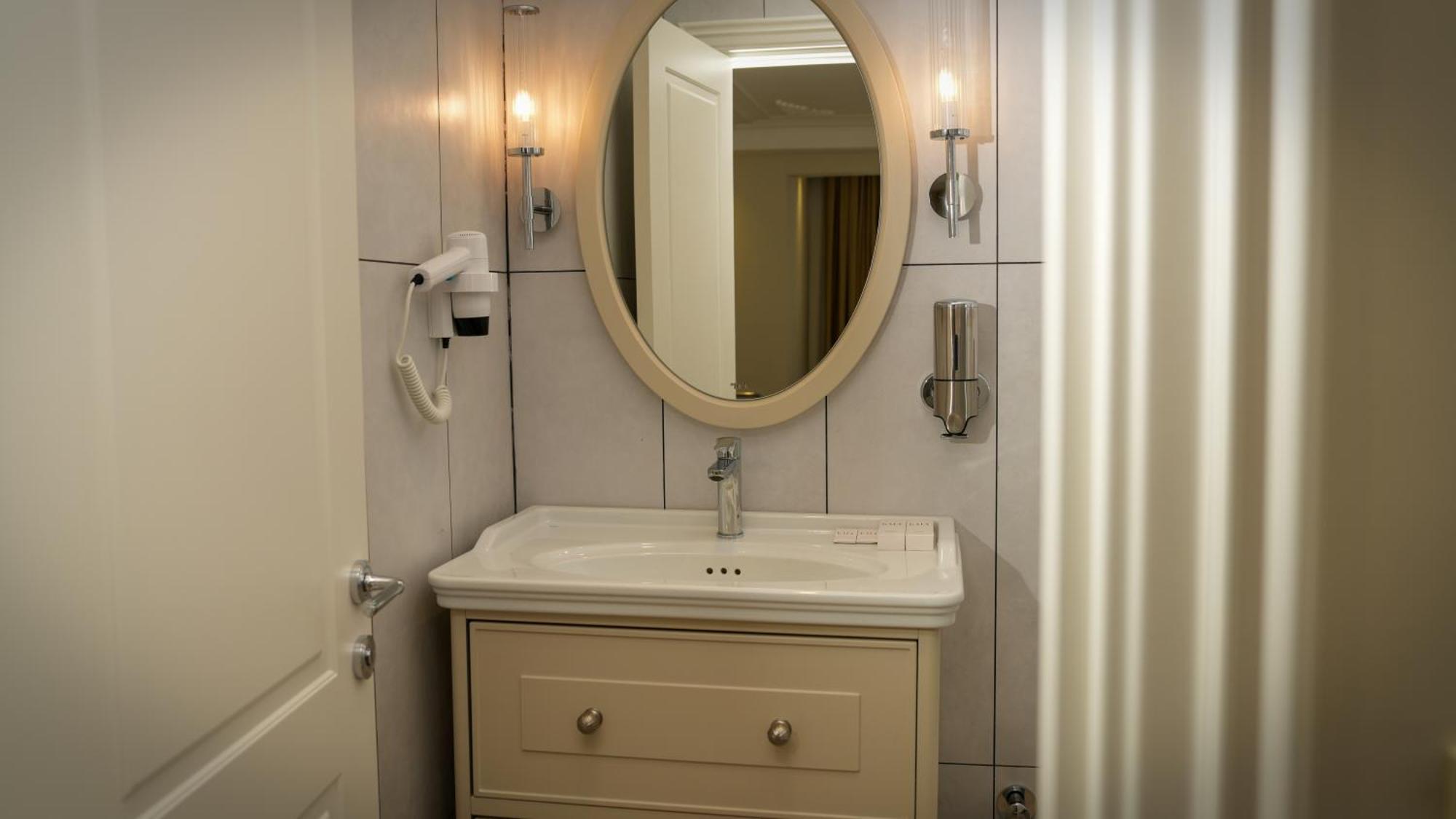 Gaia Suites Istanbul Bagian luar foto