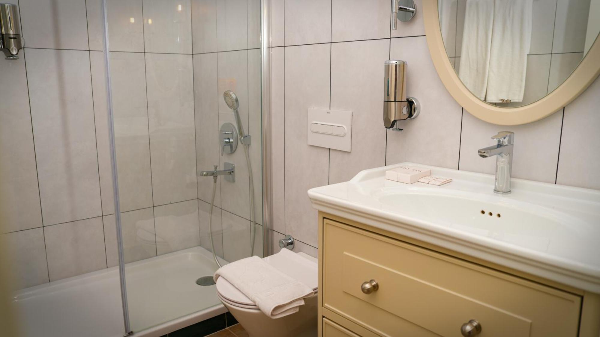 Gaia Suites Istanbul Bagian luar foto